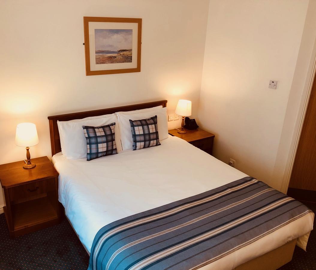 Stoneleigh Park Lodge Ashow Экстерьер фото