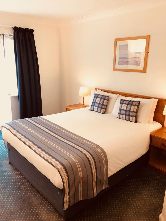 Stoneleigh Park Lodge Ashow Экстерьер фото